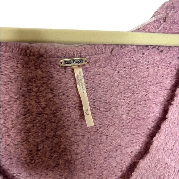 Free People Chunky Oversized Lofty-V Neck Sweater in Lavender Size Medium - Picture 3 of 9